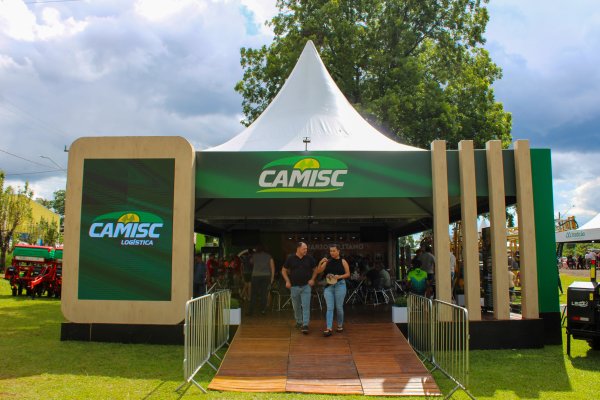 Festa da Uva 2025 em Mari&oacute;polis PR: Camisc se destaca com atra&ccedil;&otilde;es e lan&ccedil;amento de vinho